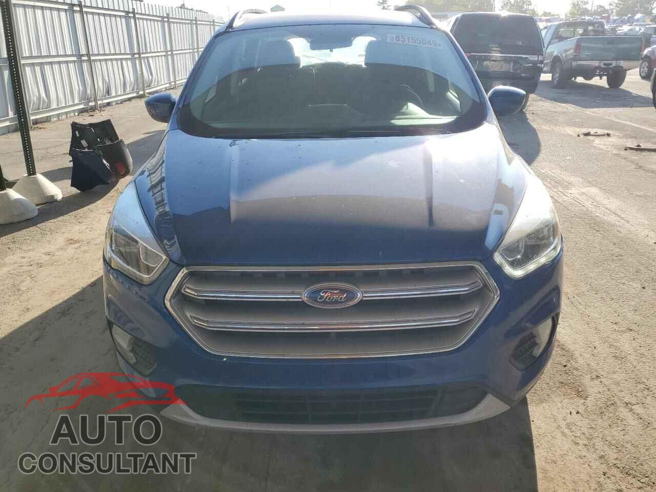 FORD ESCAPE 2017 - 1FMCU0GD8HUB59228