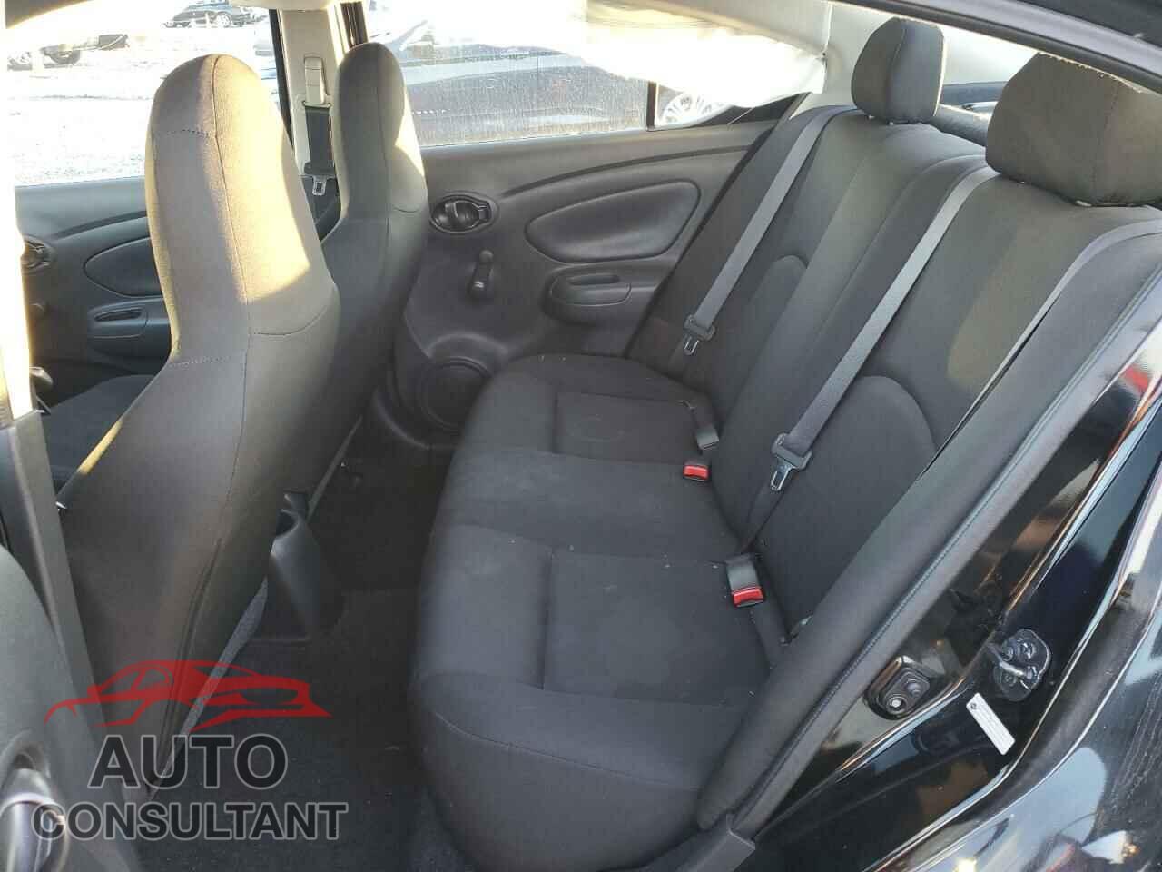 NISSAN VERSA 2017 - 3N1CN7AP8HL899811