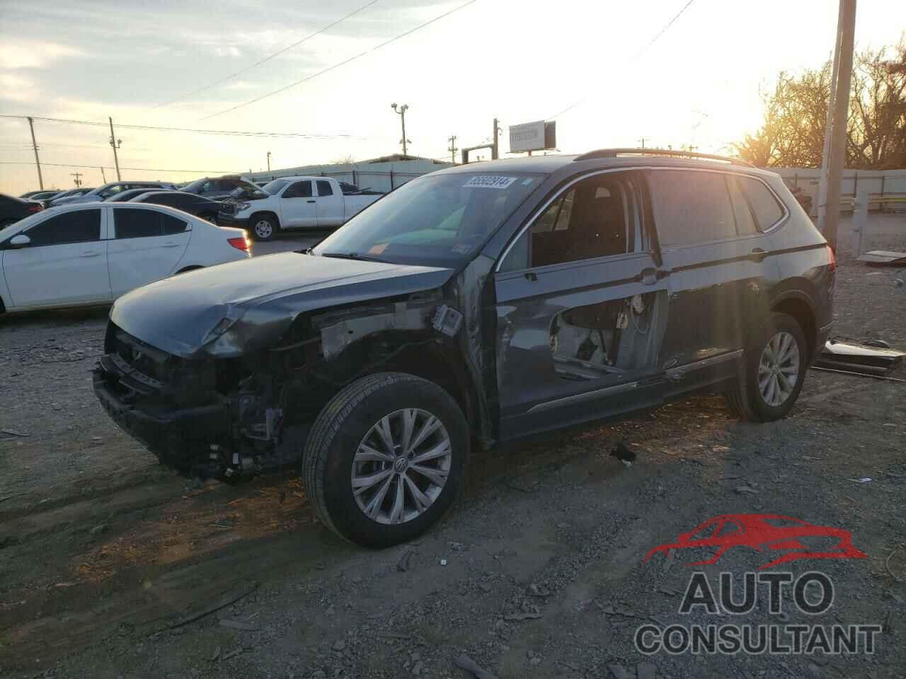 VOLKSWAGEN TIGUAN 2018 - 3VV3B7AX0JM088351