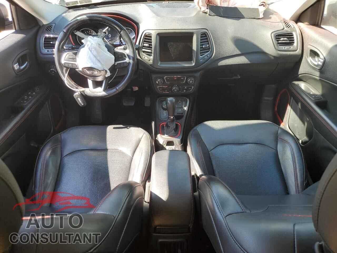 JEEP COMPASS 2019 - 3C4NJDDB8KT818653