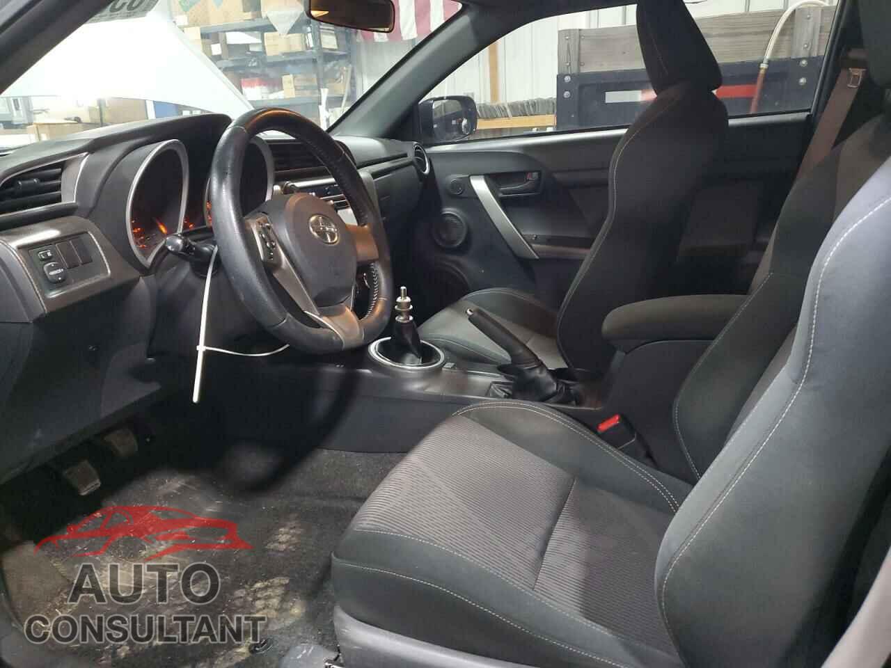 TOYOTA SCION 2014 - JTKJF5C79E3068711