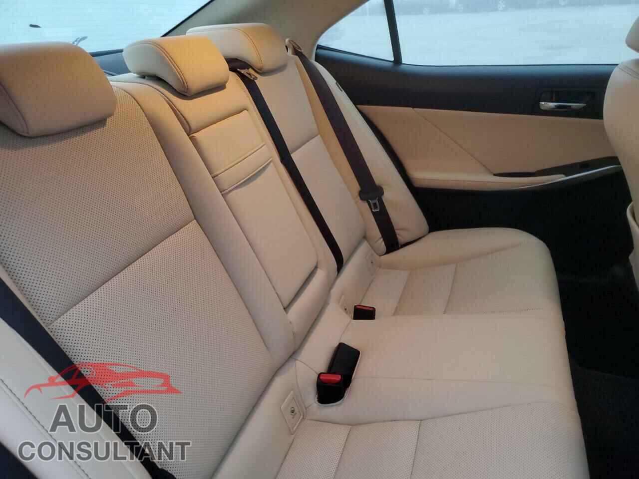 LEXUS IS 2014 - JTHBF1D23E5021362