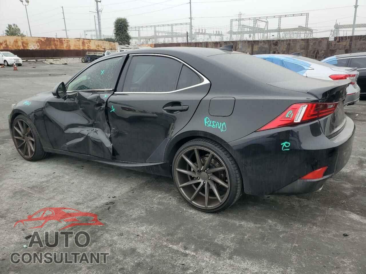 LEXUS IS 2015 - JTHBF1D20F5055843