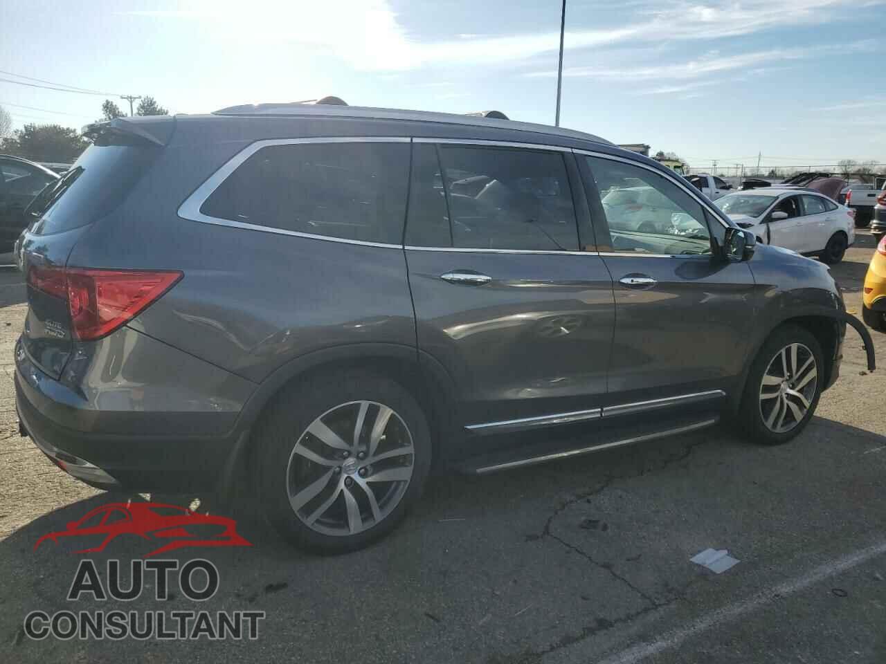 HONDA PILOT 2017 - 5FNYF6H03HB039655