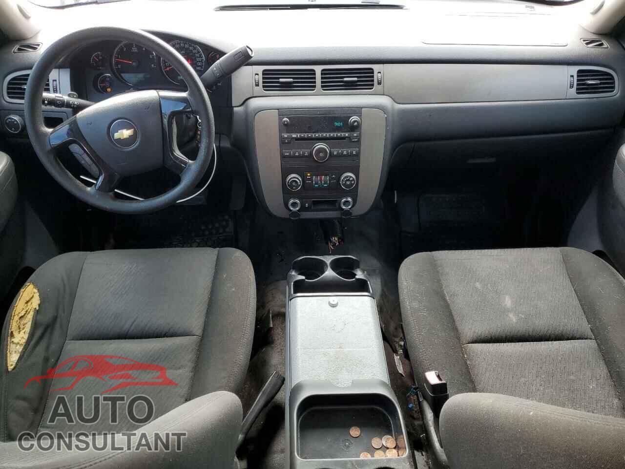 CHEVROLET TAHOE 2013 - 1GNLC2E07DR327237