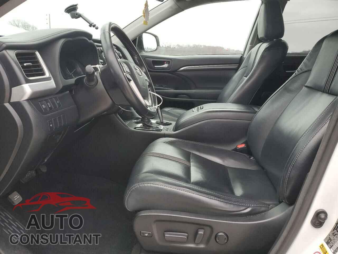 TOYOTA HIGHLANDER 2017 - 5TDJZRFH9HS483346