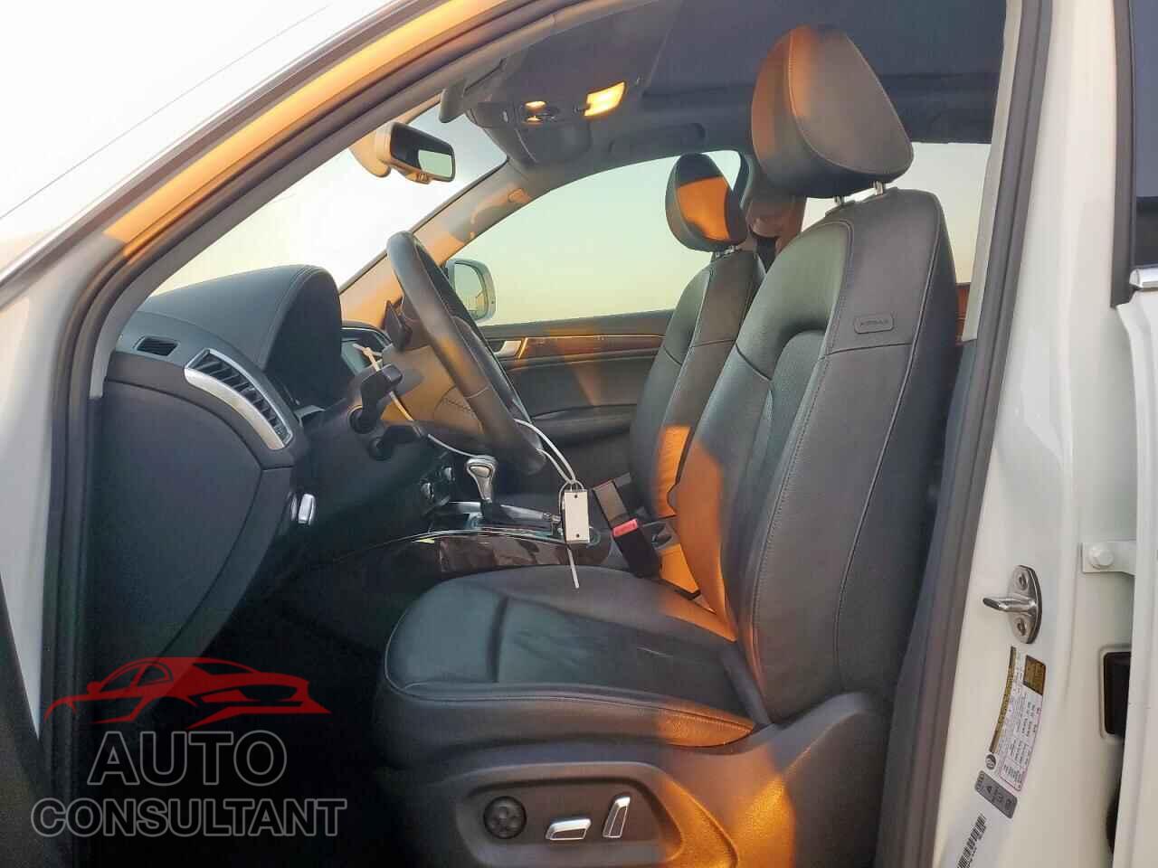 AUDI Q5 2013 - WA1C8AFP1DA045569