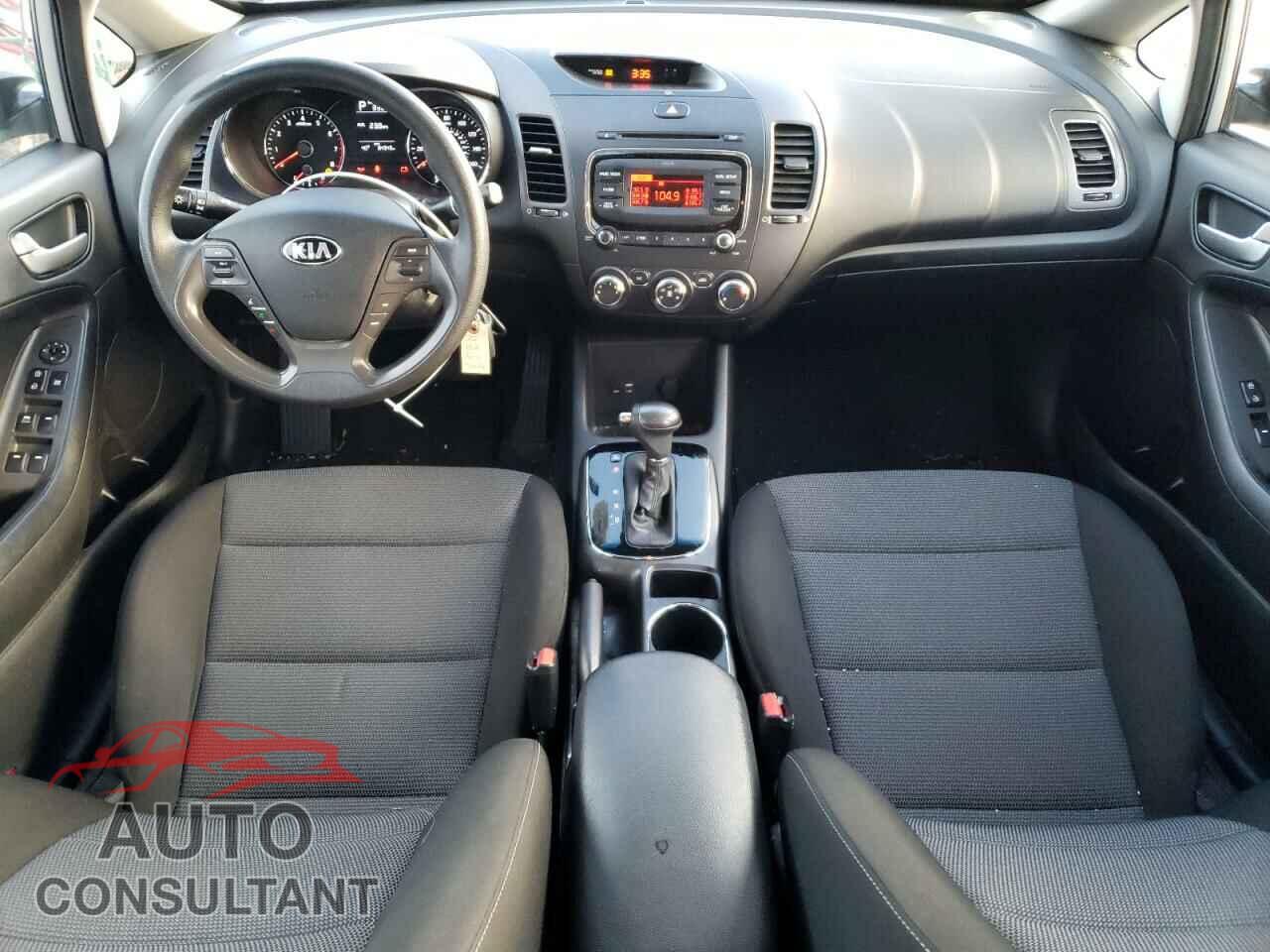 KIA FORTE 2017 - 3KPFK4A77HE146597