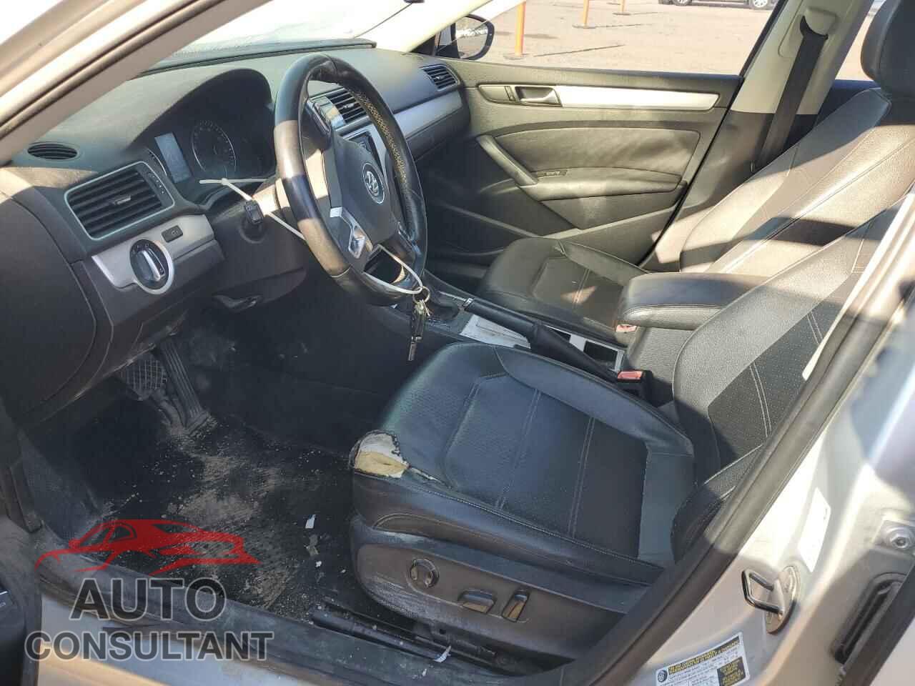 VOLKSWAGEN PASSAT 2012 - 1VWBP7A39CC005882