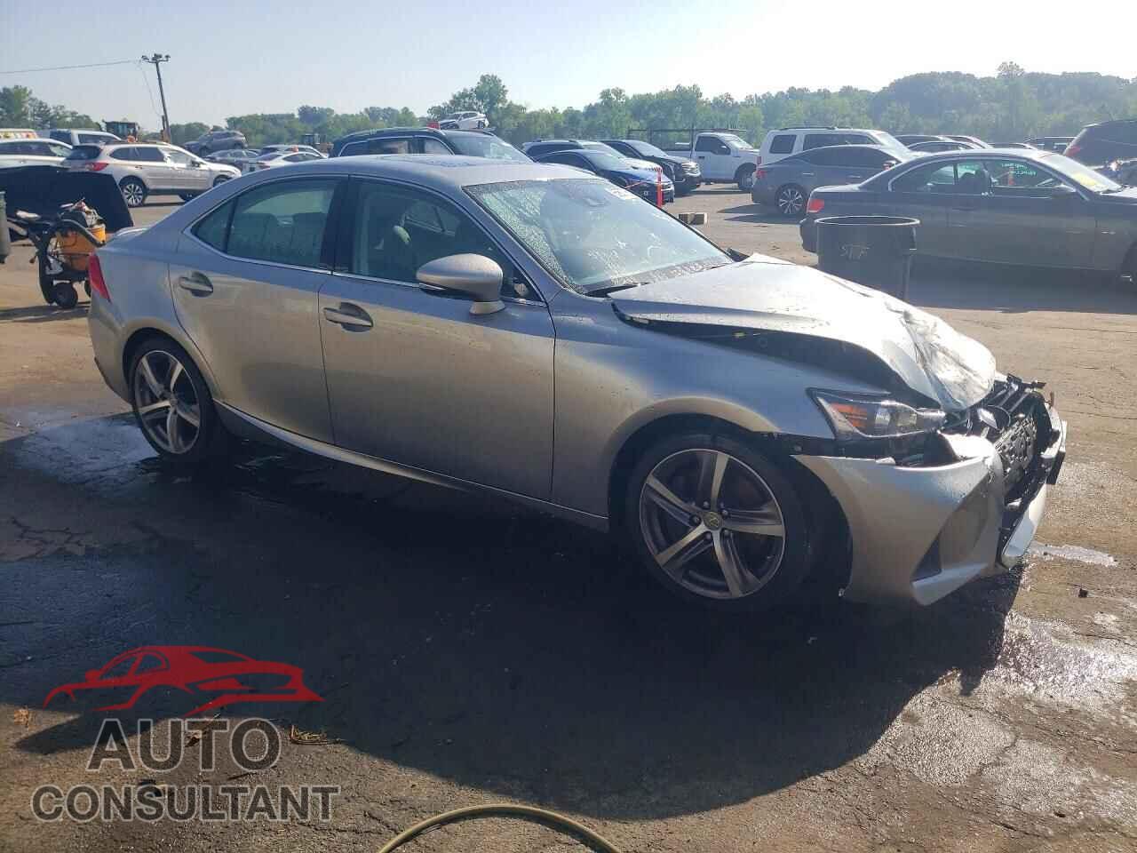 LEXUS IS 2019 - JTHC81D28K5038569