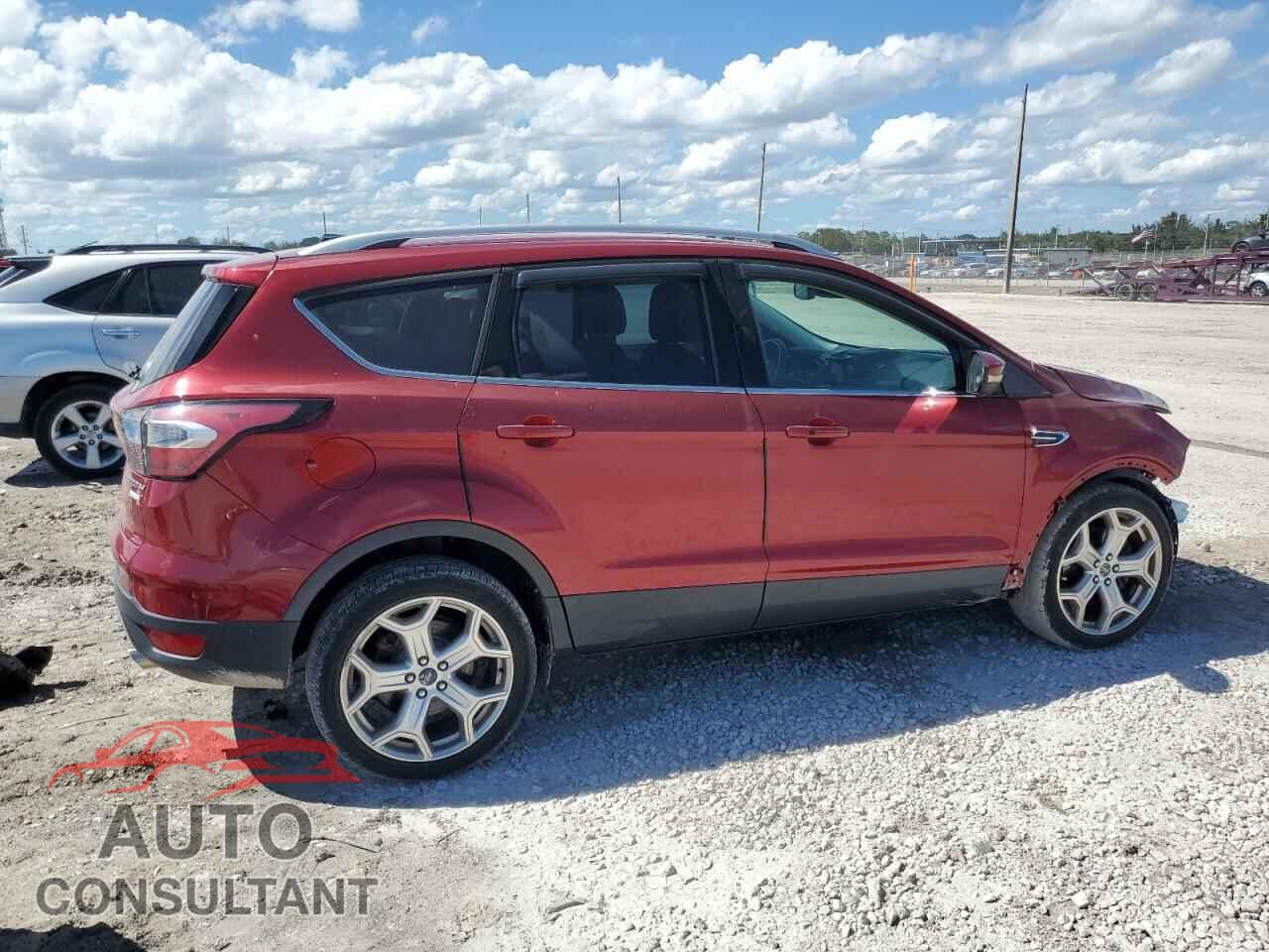 FORD ESCAPE 2017 - 1FMCU0J96HUB73813
