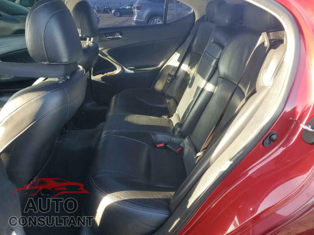 LEXUS IS 2011 - JTHCF5C20B5047331