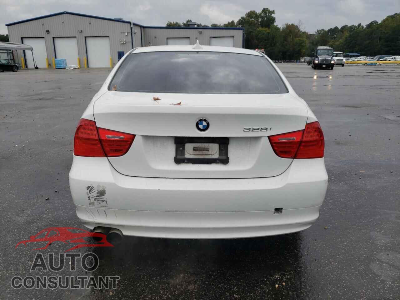 BMW 3 SERIES 2010 - WBAPH7G50ANM52890