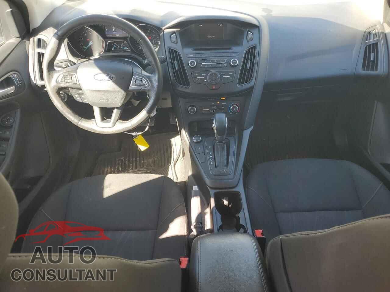 FORD FOCUS 2017 - 1FADP3K23HL346895