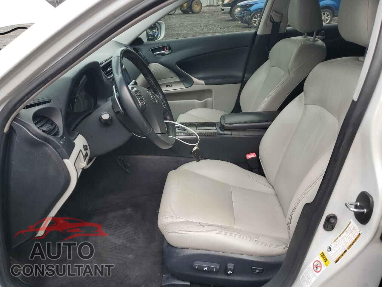 LEXUS IS 2010 - JTHBF5C2XA5120487