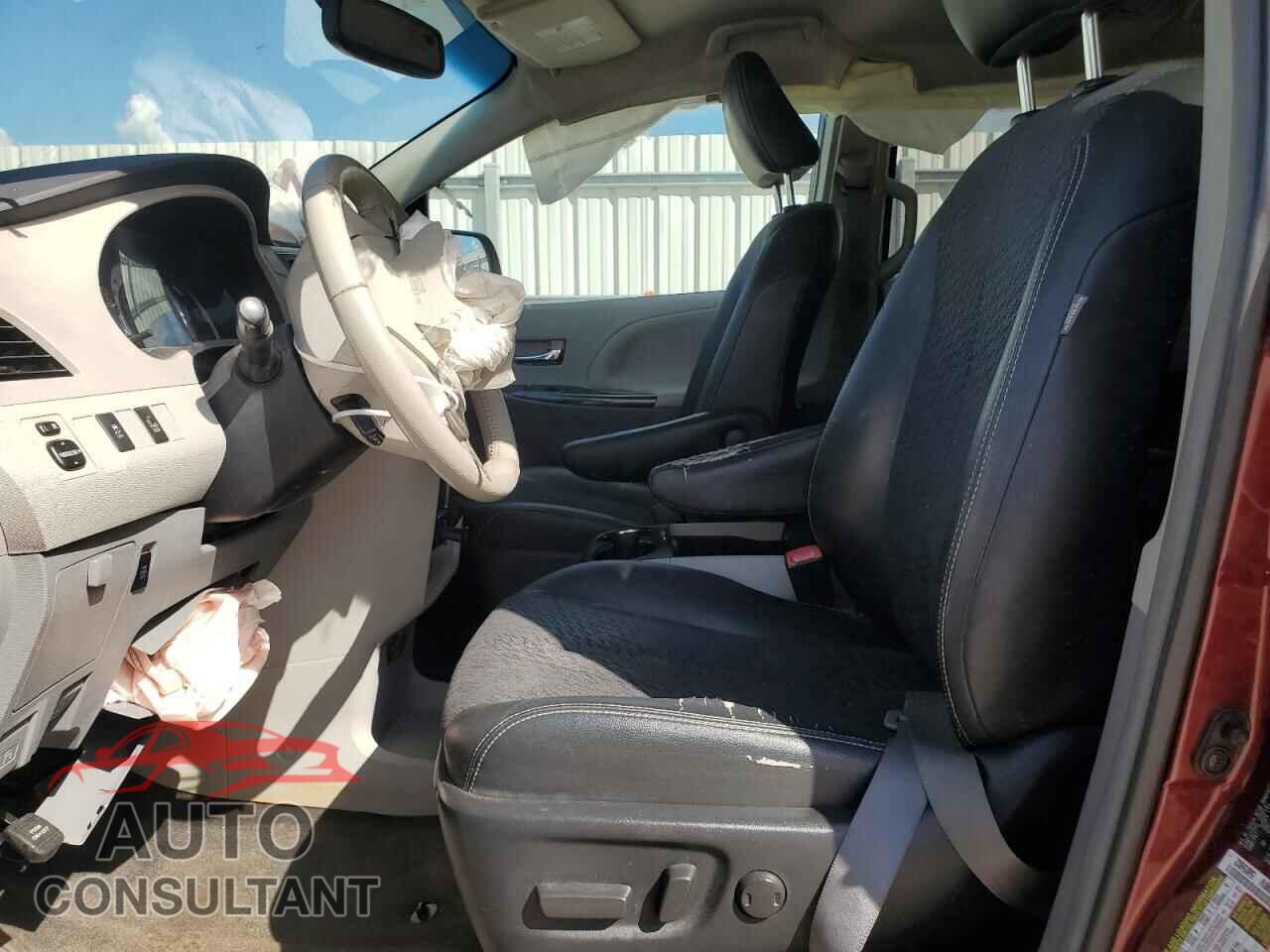 TOYOTA SIENNA 2013 - 5TDXK3DC8DS386443