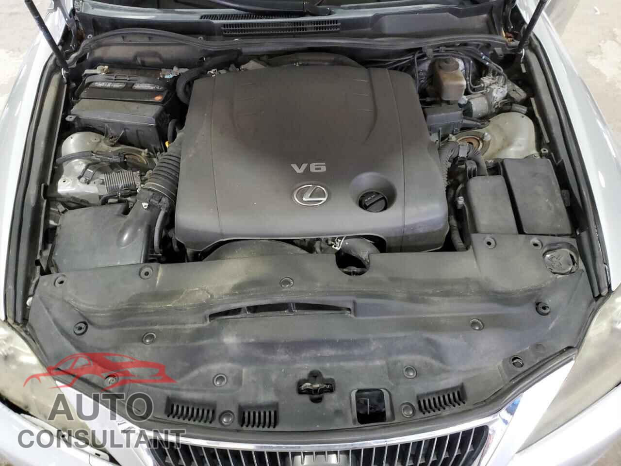 LEXUS IS 2013 - JTHCF5C27D5062167