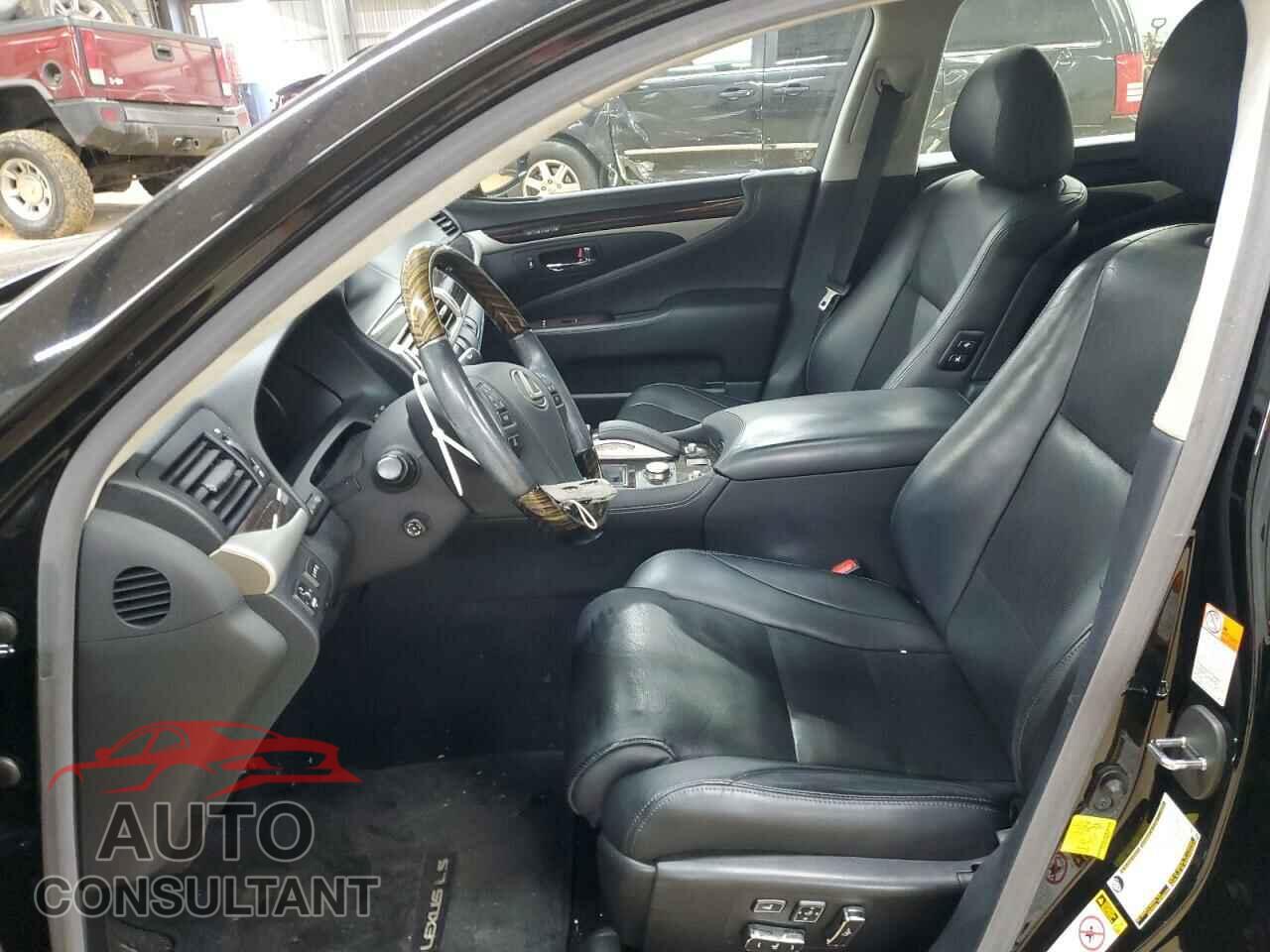 LEXUS LS460 2016 - JTHCL5EF8G5026226