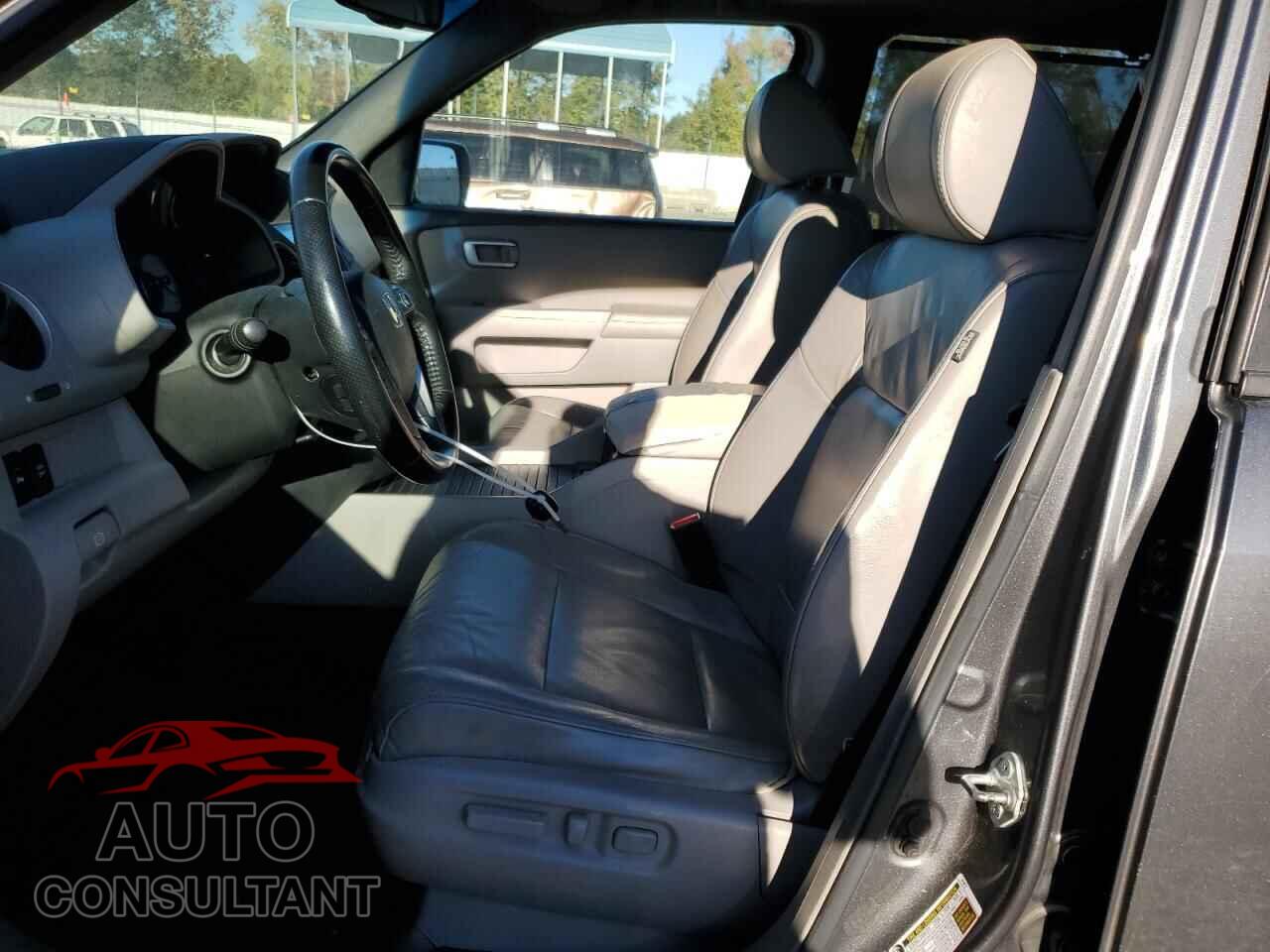 HONDA PILOT 2011 - 5FNYF4H90BB067391