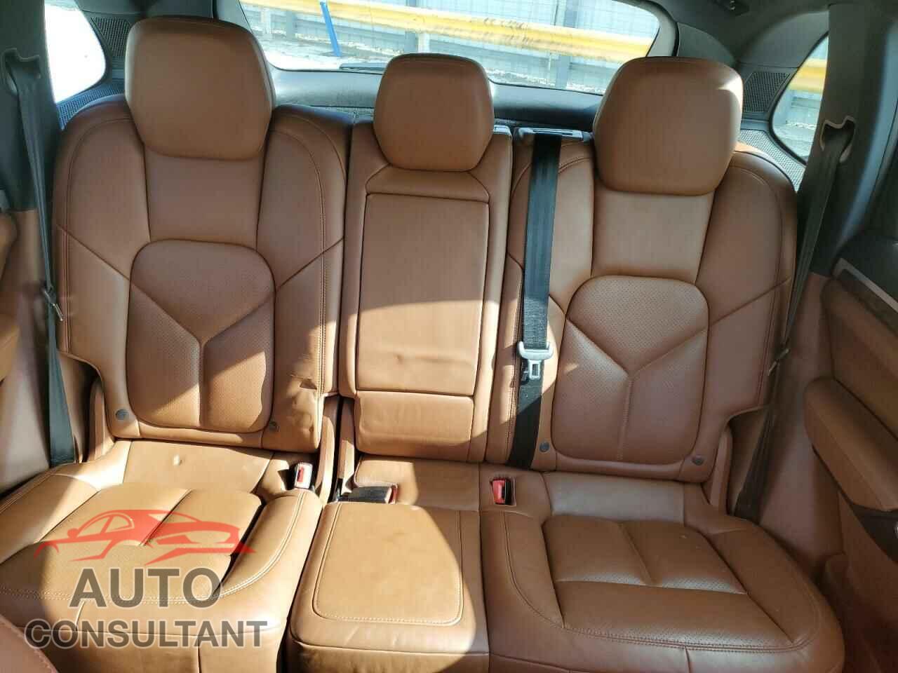 PORSCHE CAYENNE 2017 - WP1AB2A27HLA52096