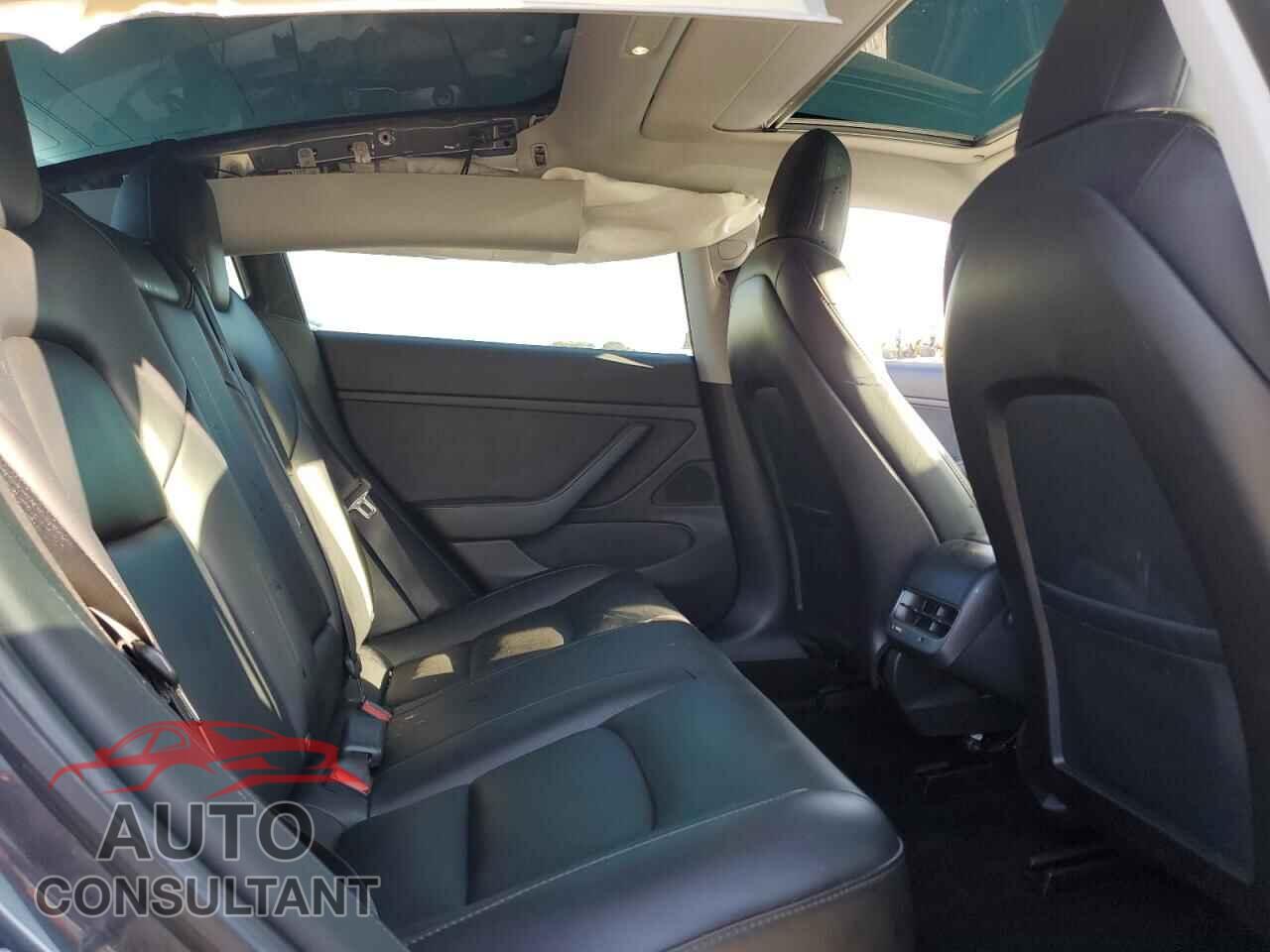 TESLA MODEL 3 2019 - 5YJ3E1EAXKF426904