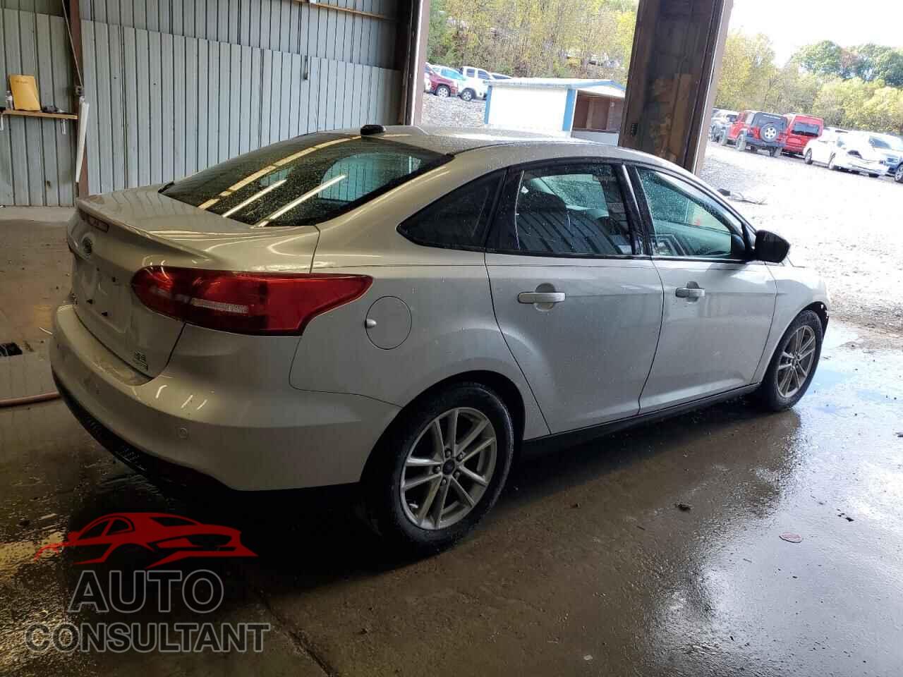 FORD FOCUS 2015 - 1FADP3FE3FL323344