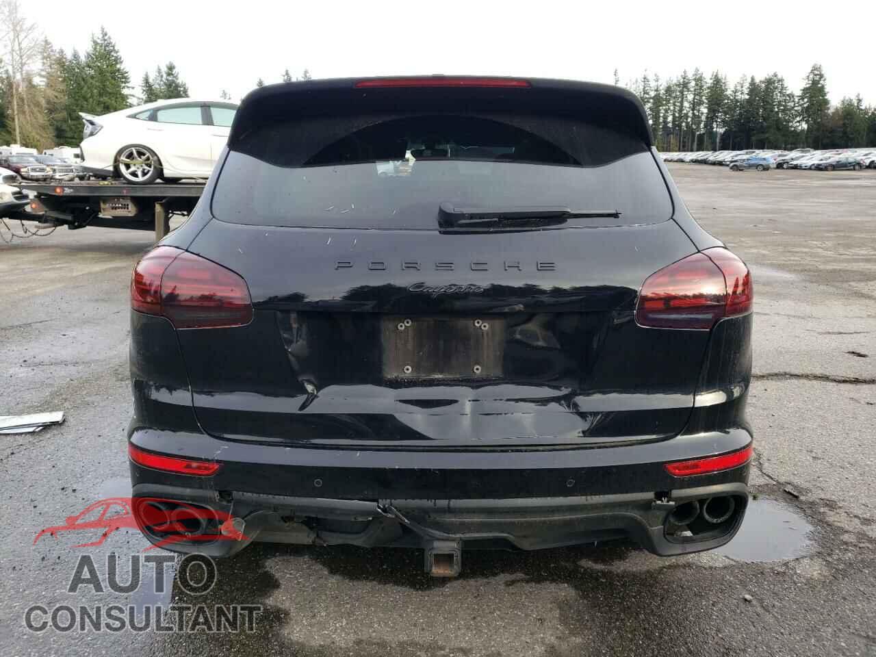 PORSCHE CAYENNE 2018 - WP1AA2A2XJKA01397