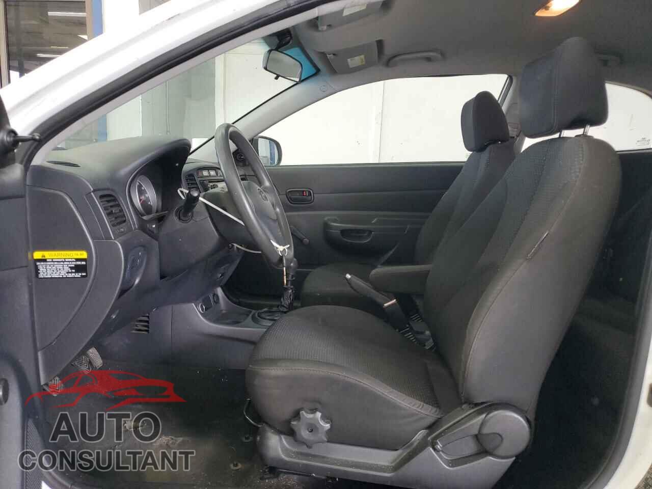HYUNDAI ACCENT 2011 - KMHCM3AC8BU194490