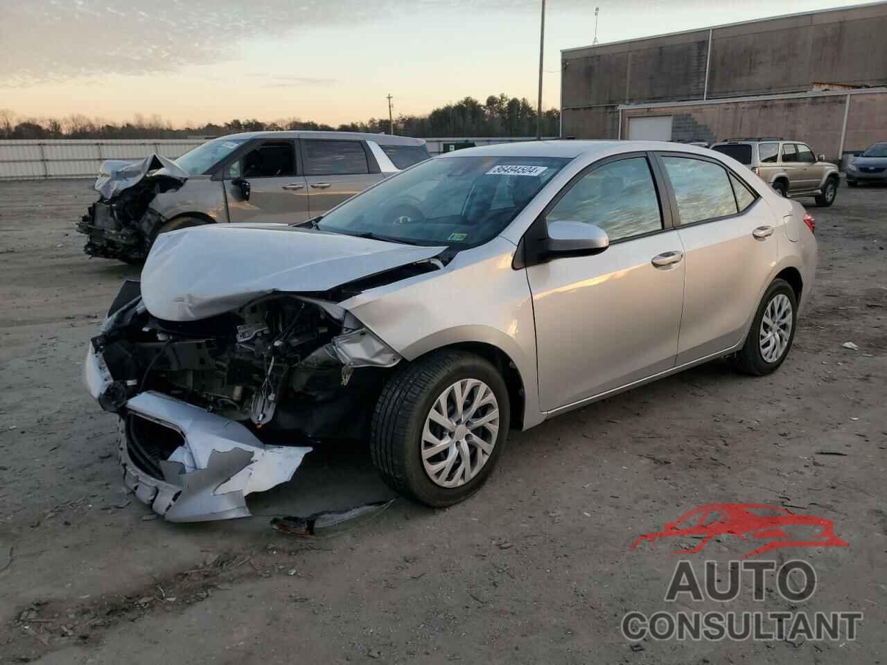 TOYOTA COROLLA 2018 - 2T1BURHE1JC041147