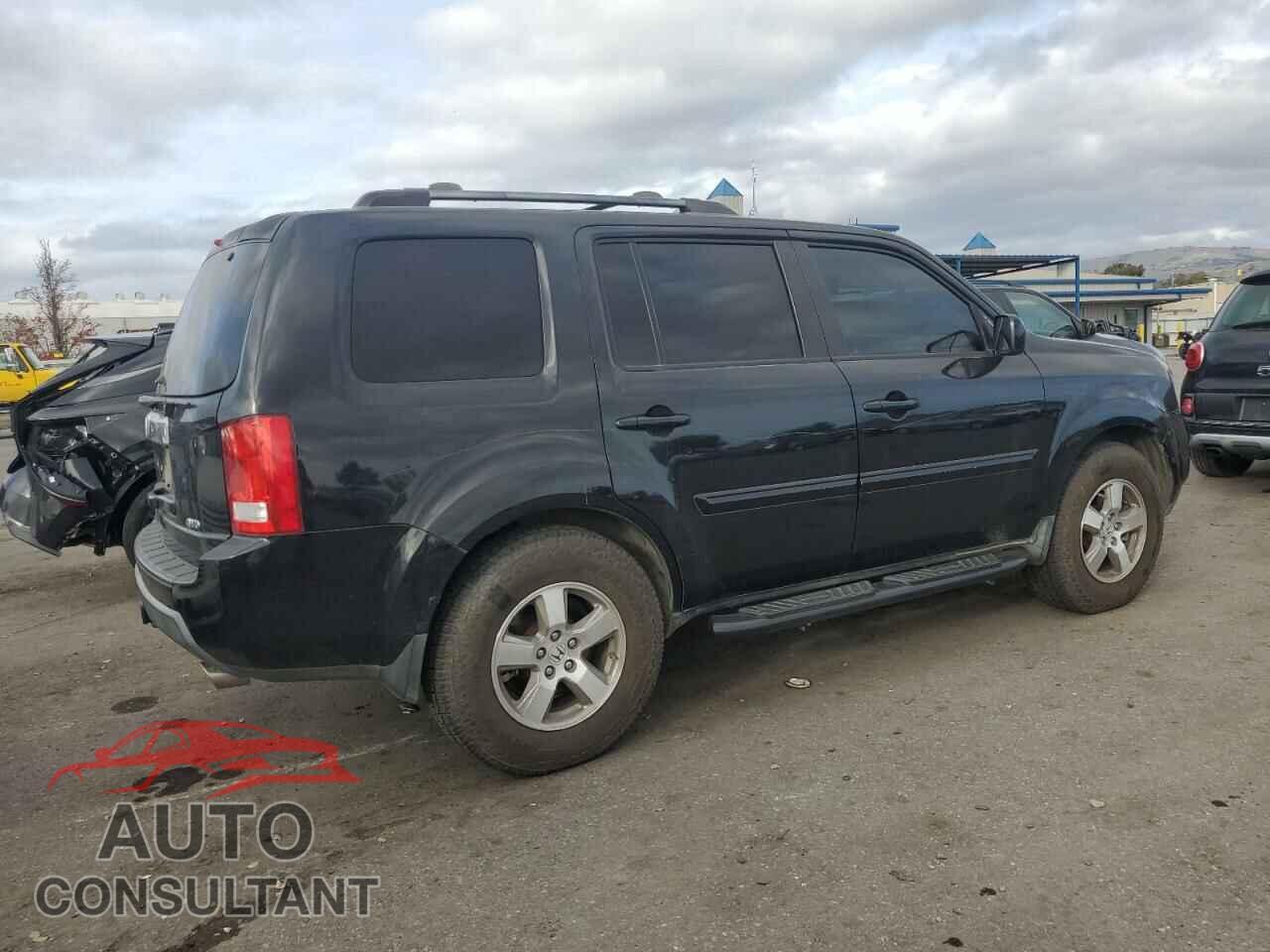 HONDA PILOT 2010 - 5FNYF4H57AB034559