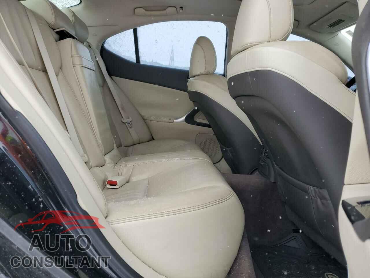 LEXUS IS 2011 - JTHCE5C20B5000593
