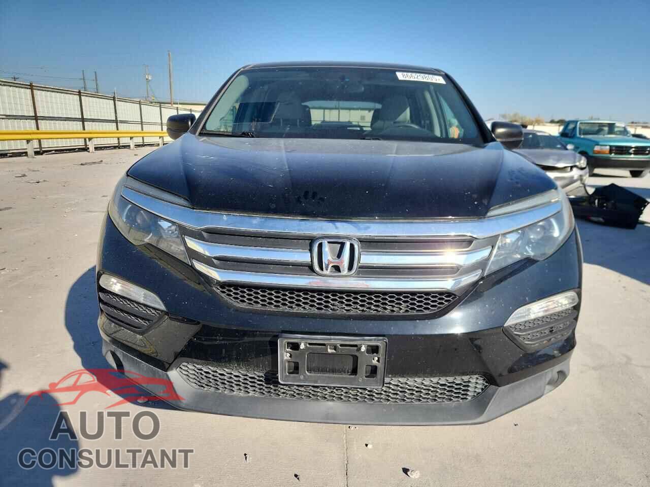 HONDA PILOT 2018 - 5FNYF5H18JB013349