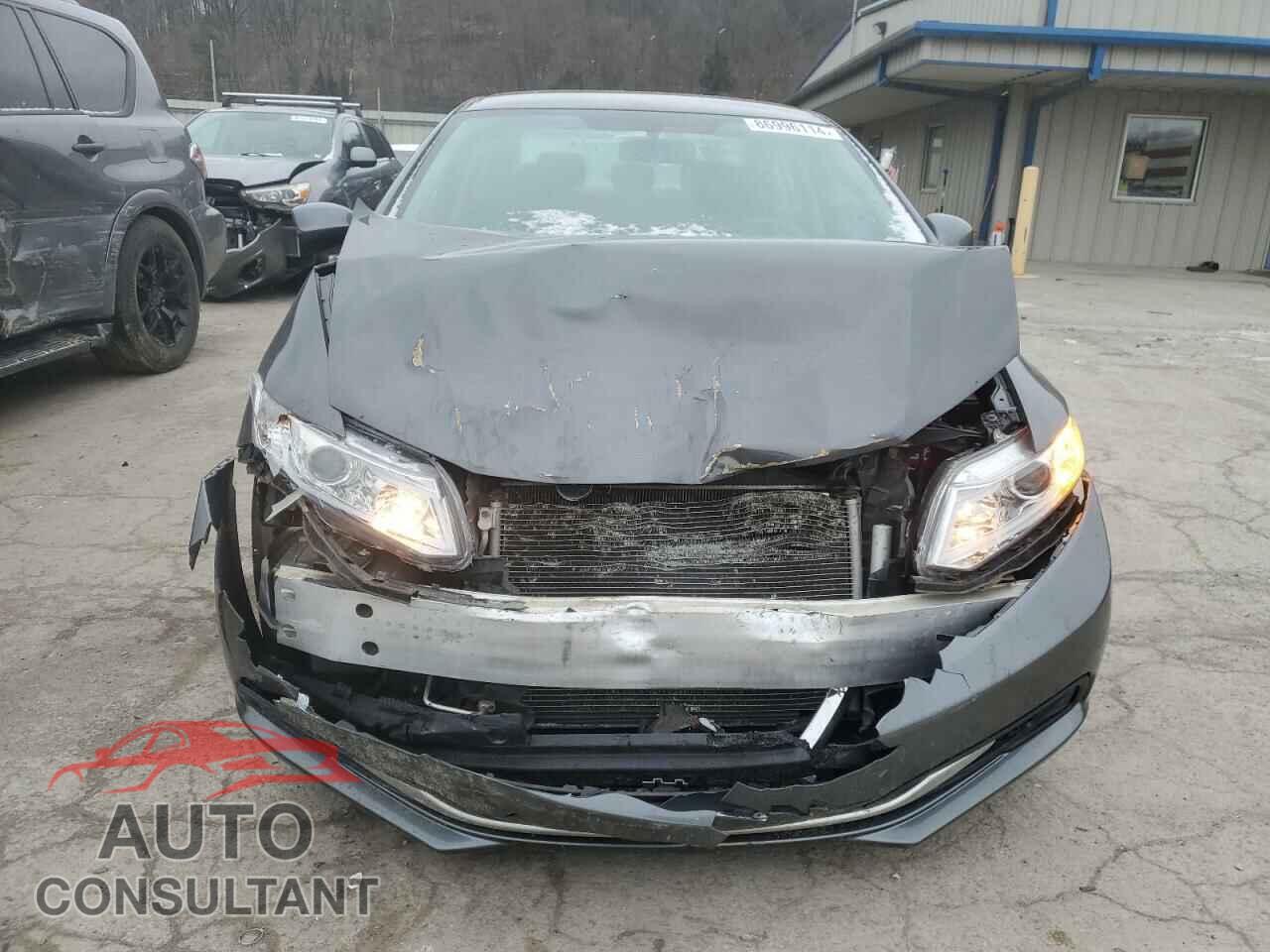 HONDA CIVIC 2013 - 2HGFB2F57DH571426