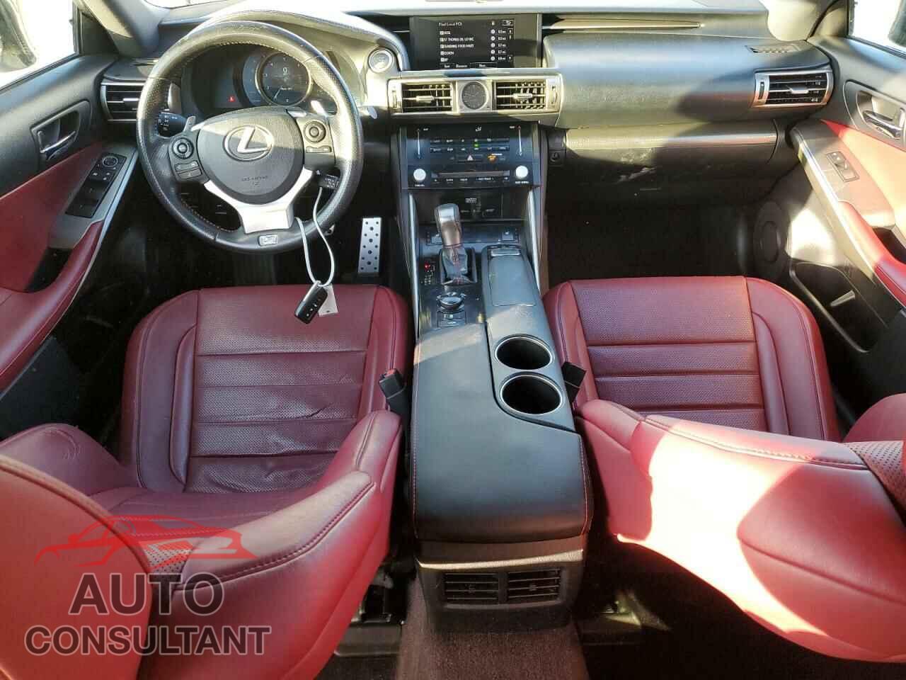 LEXUS IS 2014 - JTHBE1D20E5009334