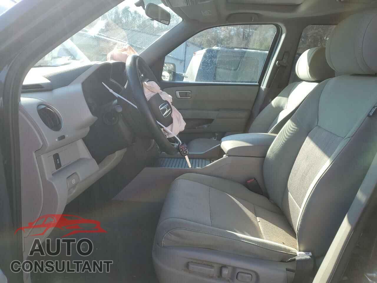 HONDA PILOT 2015 - 5FNYF4H31FB079163