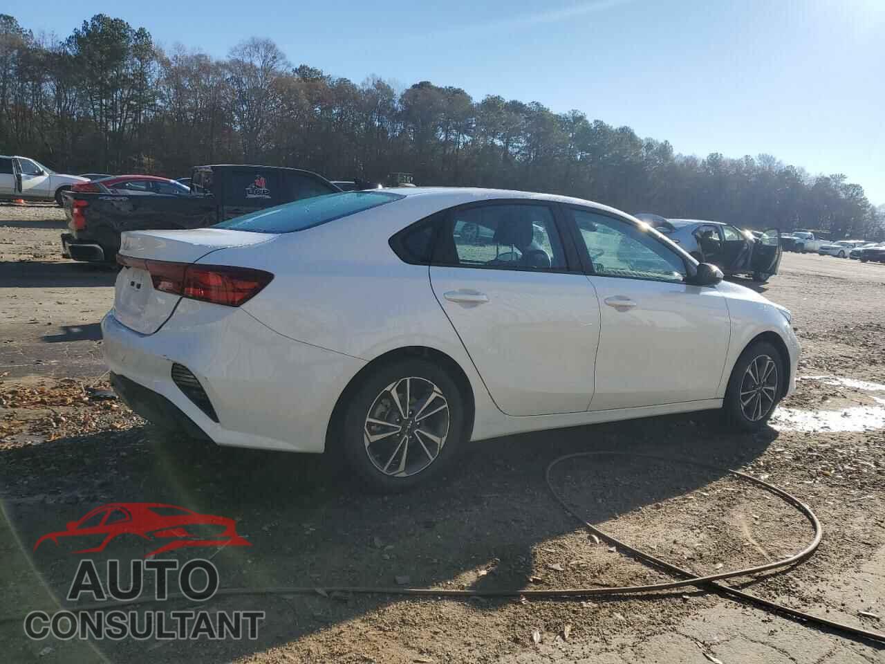 KIA FORTE 2023 - 3KPF24AD7PE643637