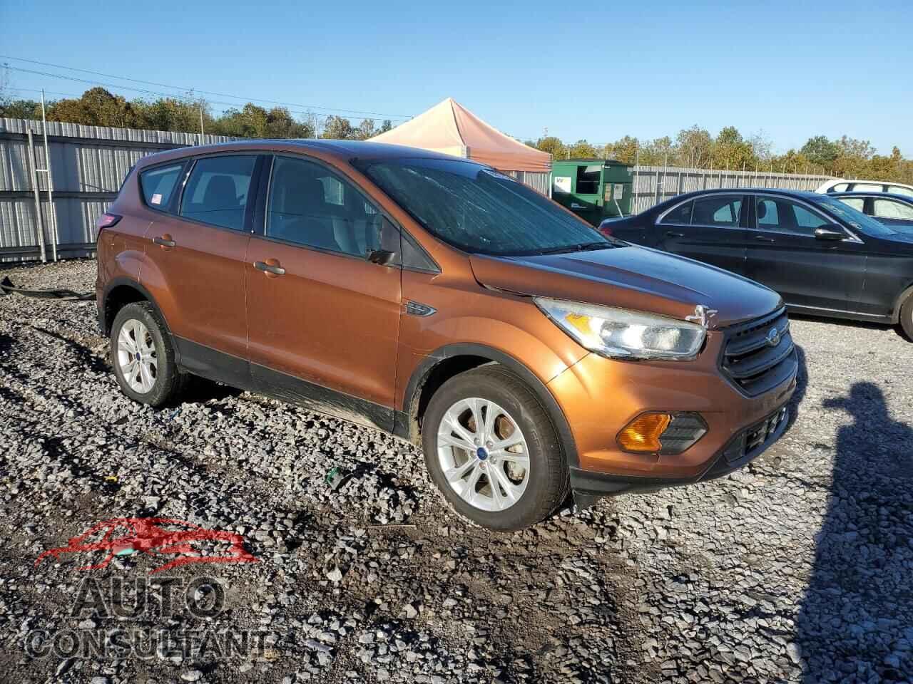 FORD ESCAPE 2017 - 1FMCU0F76HUB73222