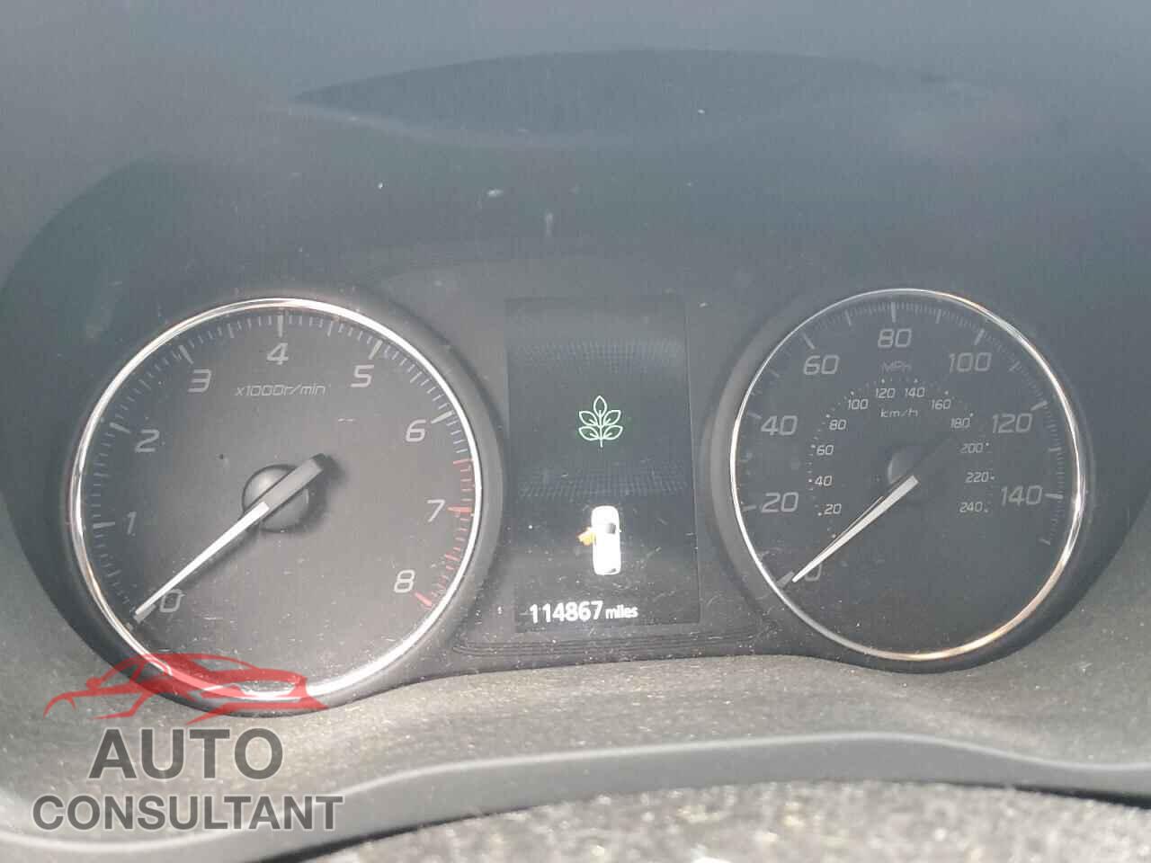 MITSUBISHI OUTLANDER 2018 - JA4AD2A37JZ011582