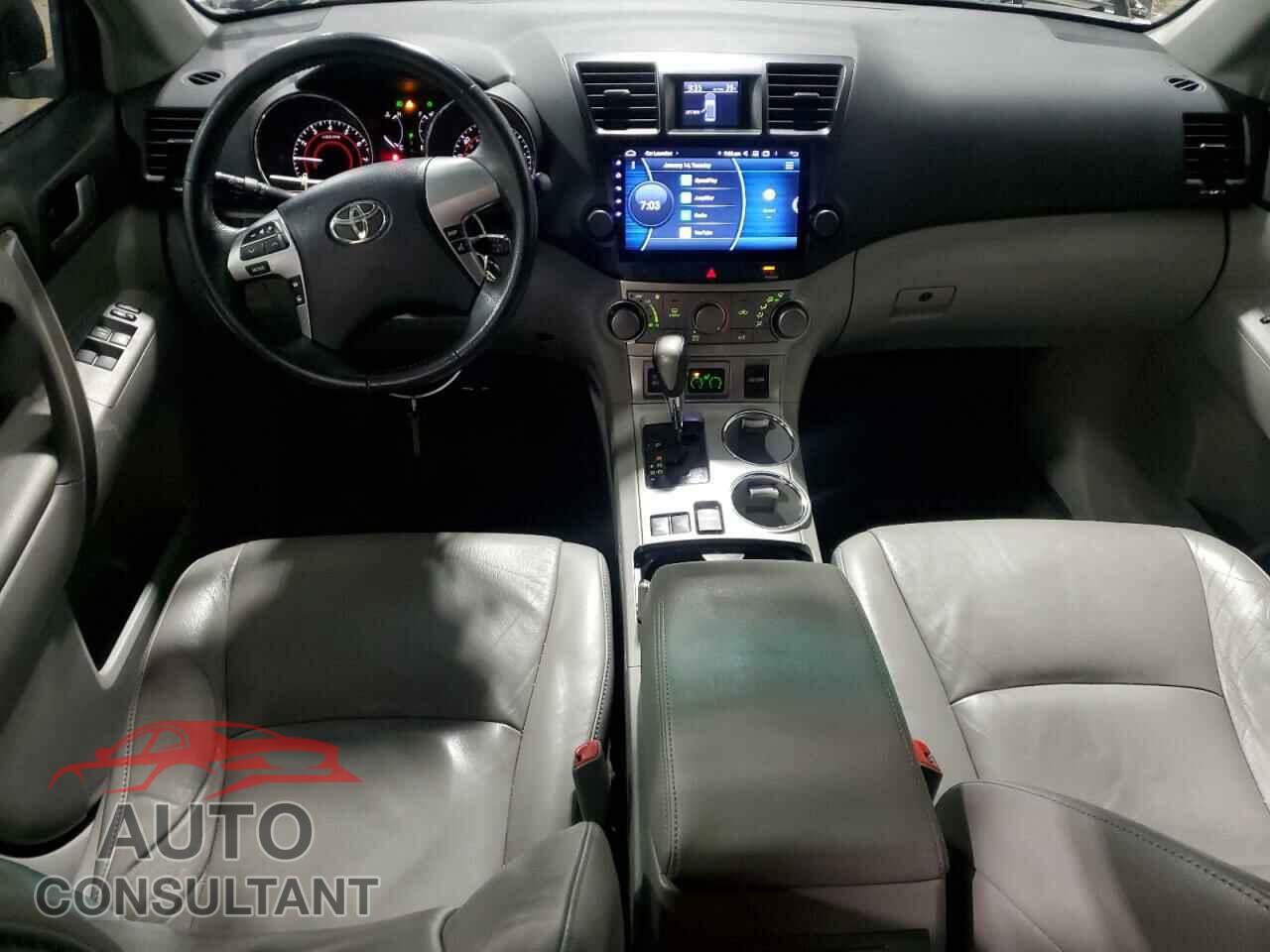 TOYOTA HIGHLANDER 2012 - 5TDBK3EH0CS149013