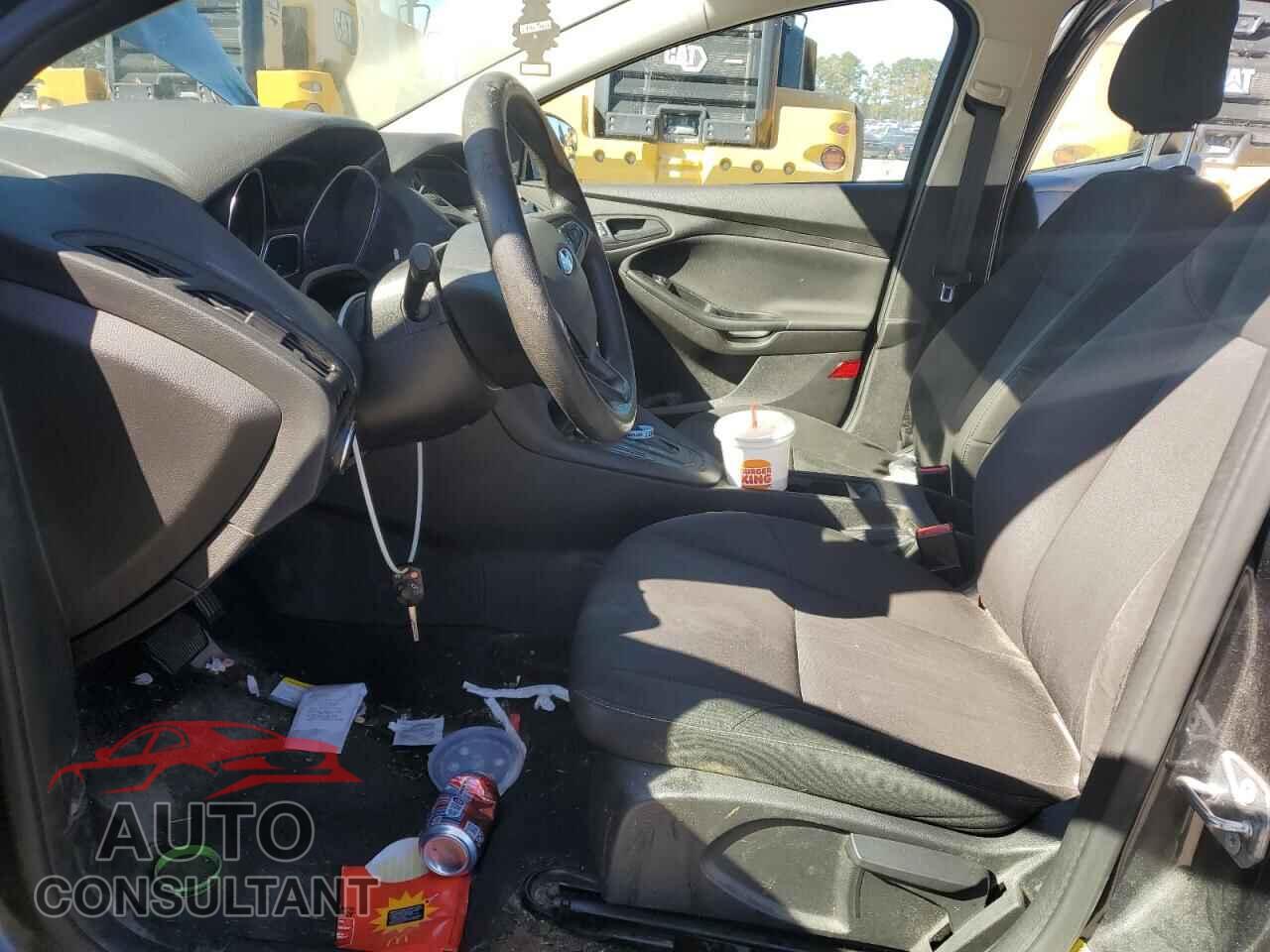 FORD FOCUS 2017 - 1FADP3E20HL253067