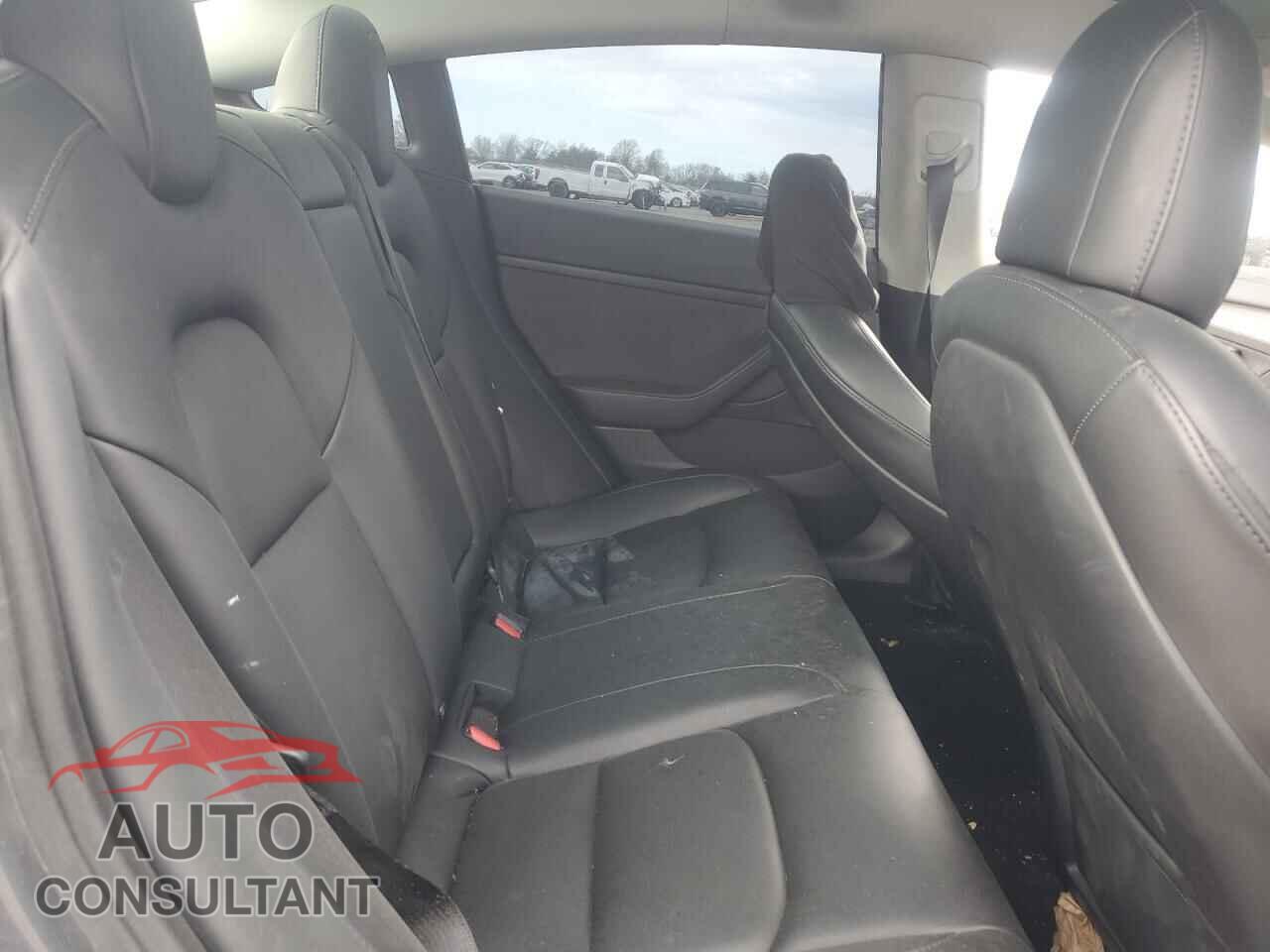 TESLA MODEL 3 2023 - 5YJ3E1EA9PF400298