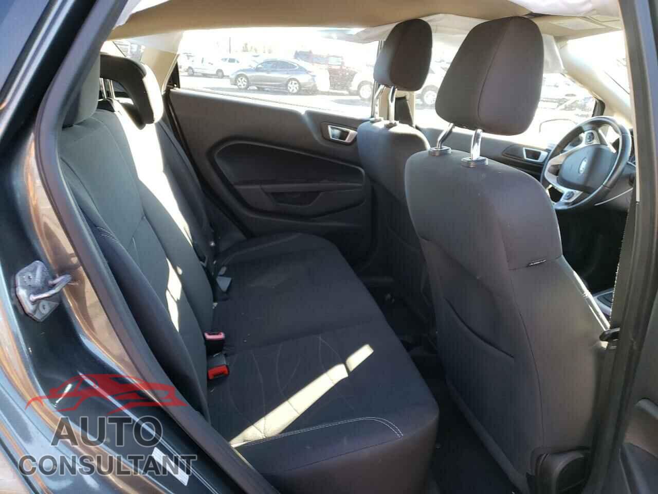 FORD FIESTA 2016 - 3FADP4EJXGM157330