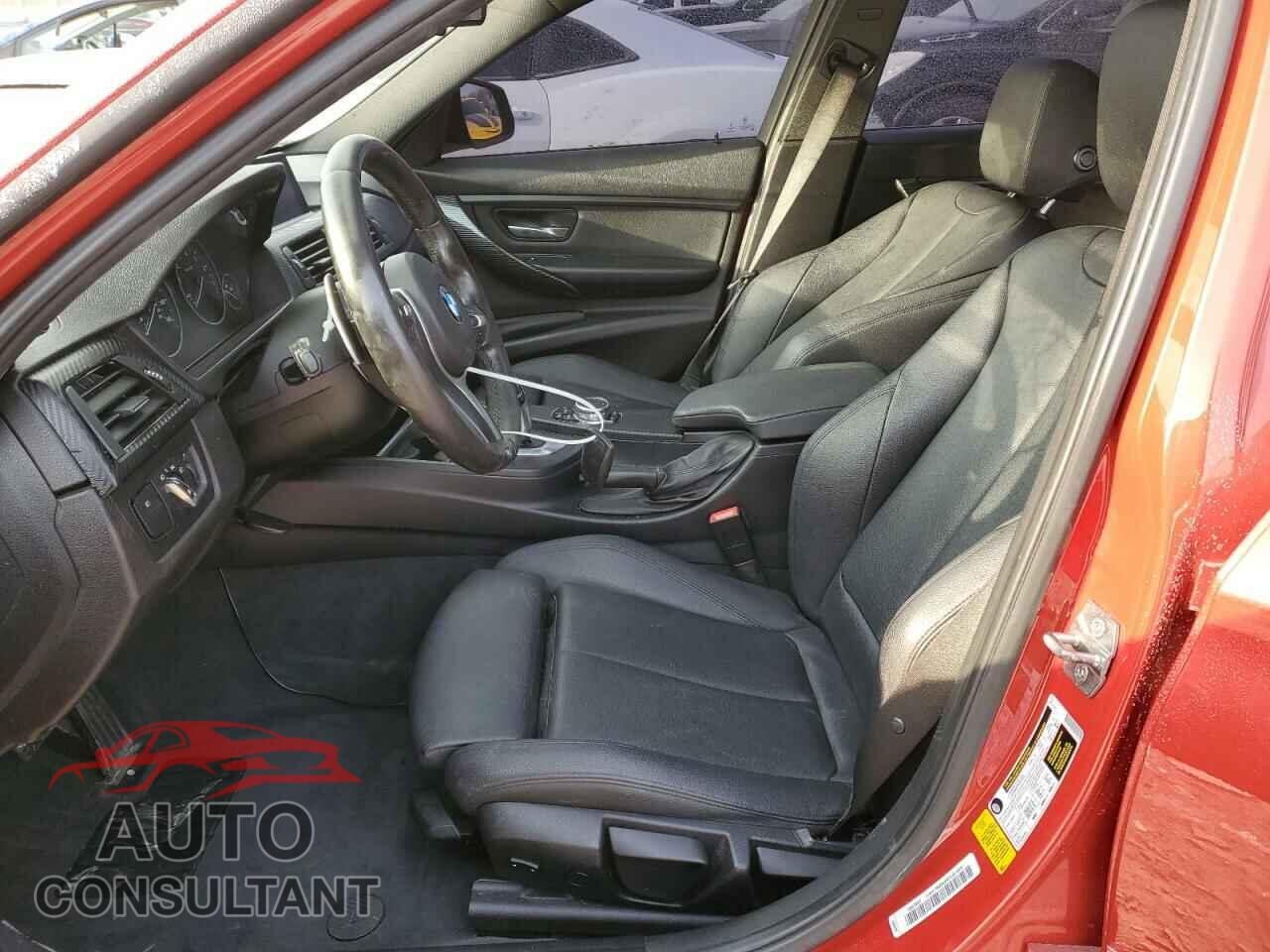 BMW 3 SERIES 2015 - WBA3B1C52FK140520