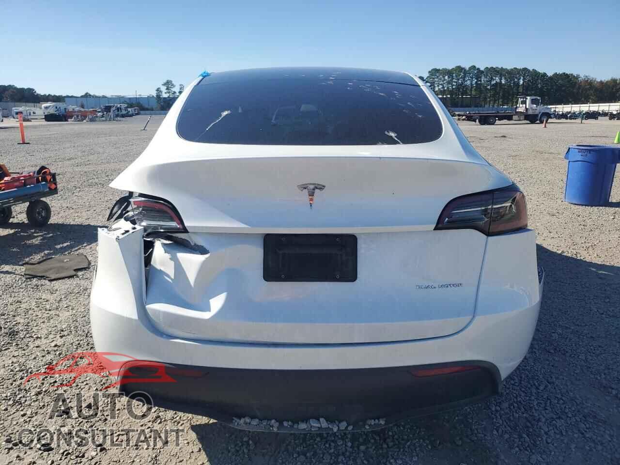 TESLA MODEL Y 2024 - 7SAYGDEE4RA319636