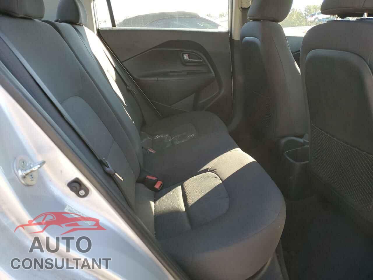 KIA RIO 2014 - KNADM4A32E6359504