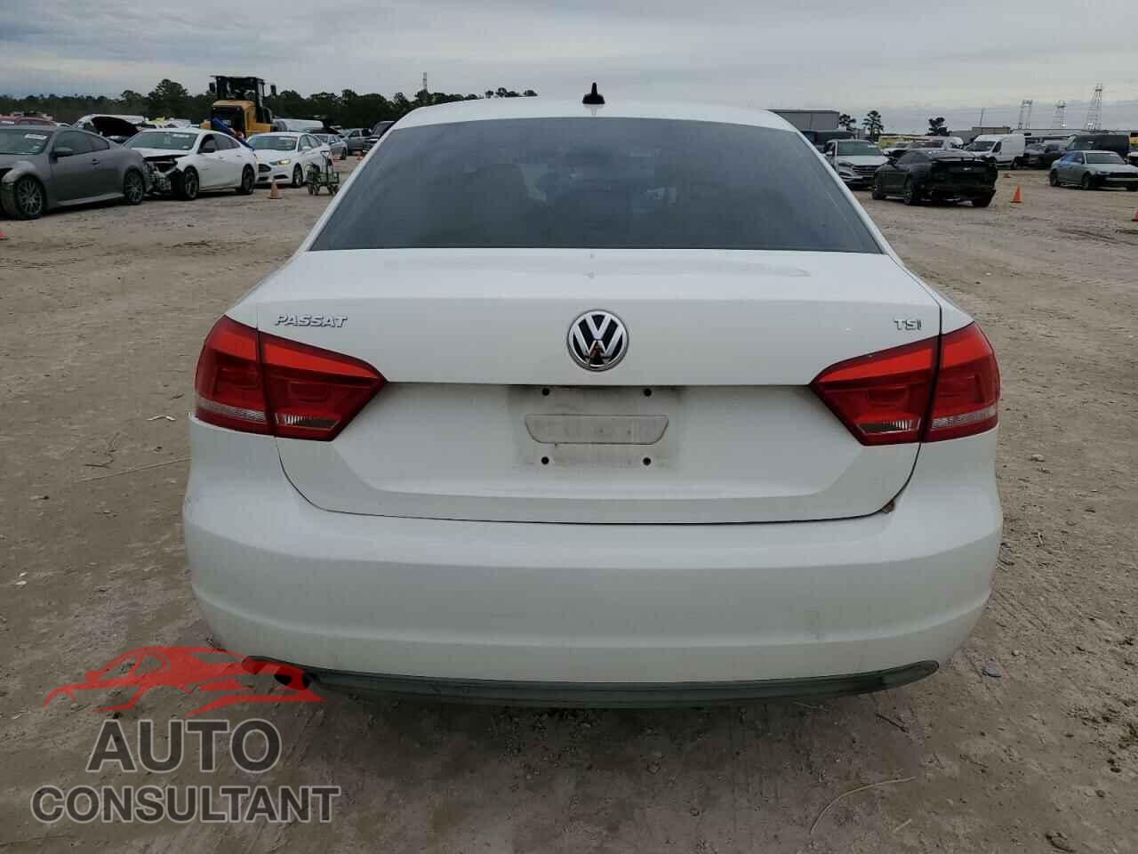 VOLKSWAGEN PASSAT 2014 - 1VWAT7A37EC072748