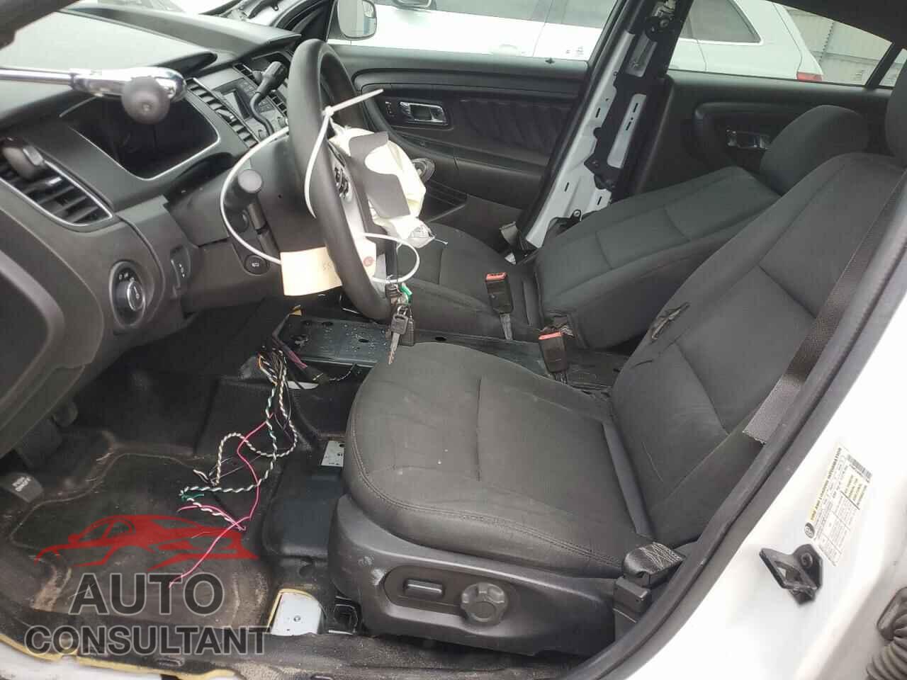 FORD TAURUS 2019 - 1FAHP2L89KG117586