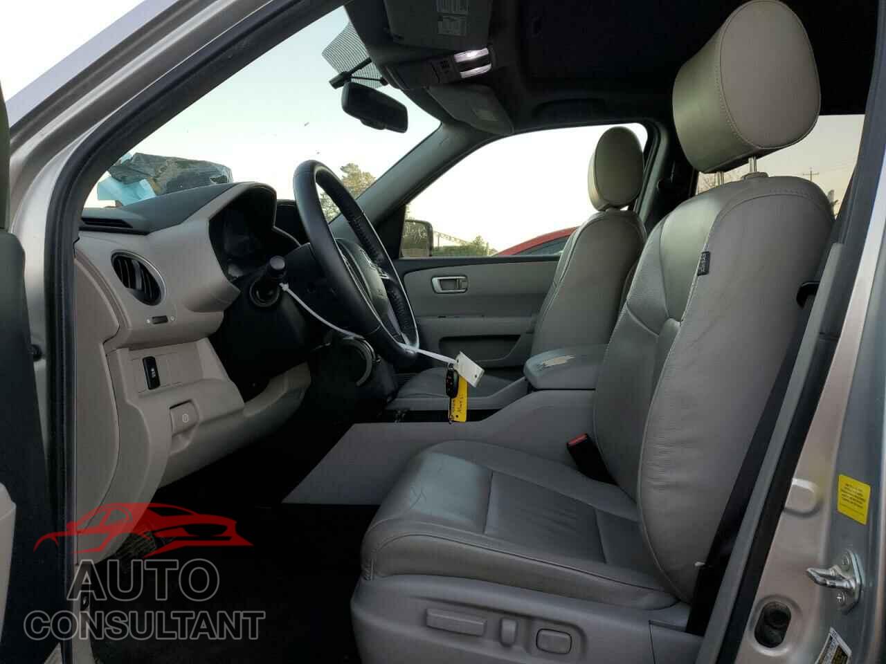 HONDA PILOT 2013 - 5FNYF4H59DB030050