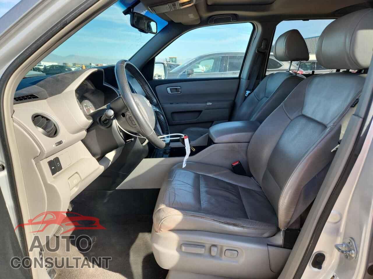 HONDA PILOT 2009 - 5FNYF48999B003280