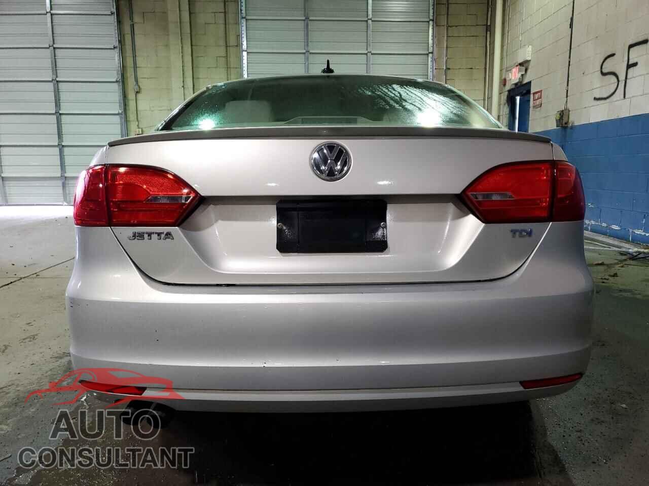 VOLKSWAGEN JETTA 2012 - 3VWLL7AJ4CM070863